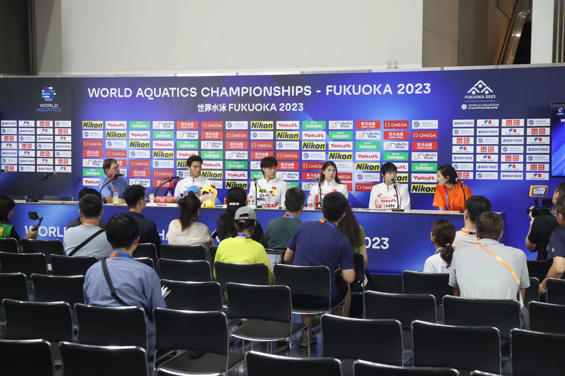 中国队福冈世锦赛夺金 四将接力赛摘得金牌