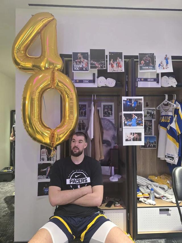 步行者15连败陷深渊 祖巴茨首战遭肘击退赛