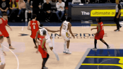 步行者15连败陷深渊 祖巴茨首战遭肘击退赛