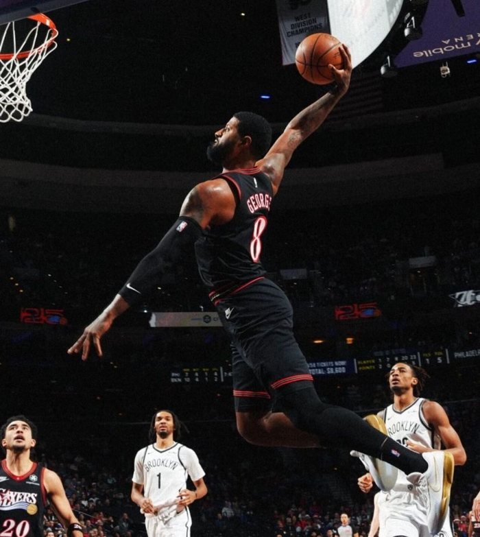 76人三巨头合体迎关键战 恩比德乔治复出助队冲