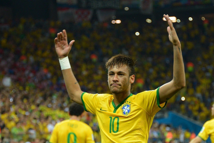 内马尔闪耀巴西3-1力克克罗地亚晋级世界杯16强